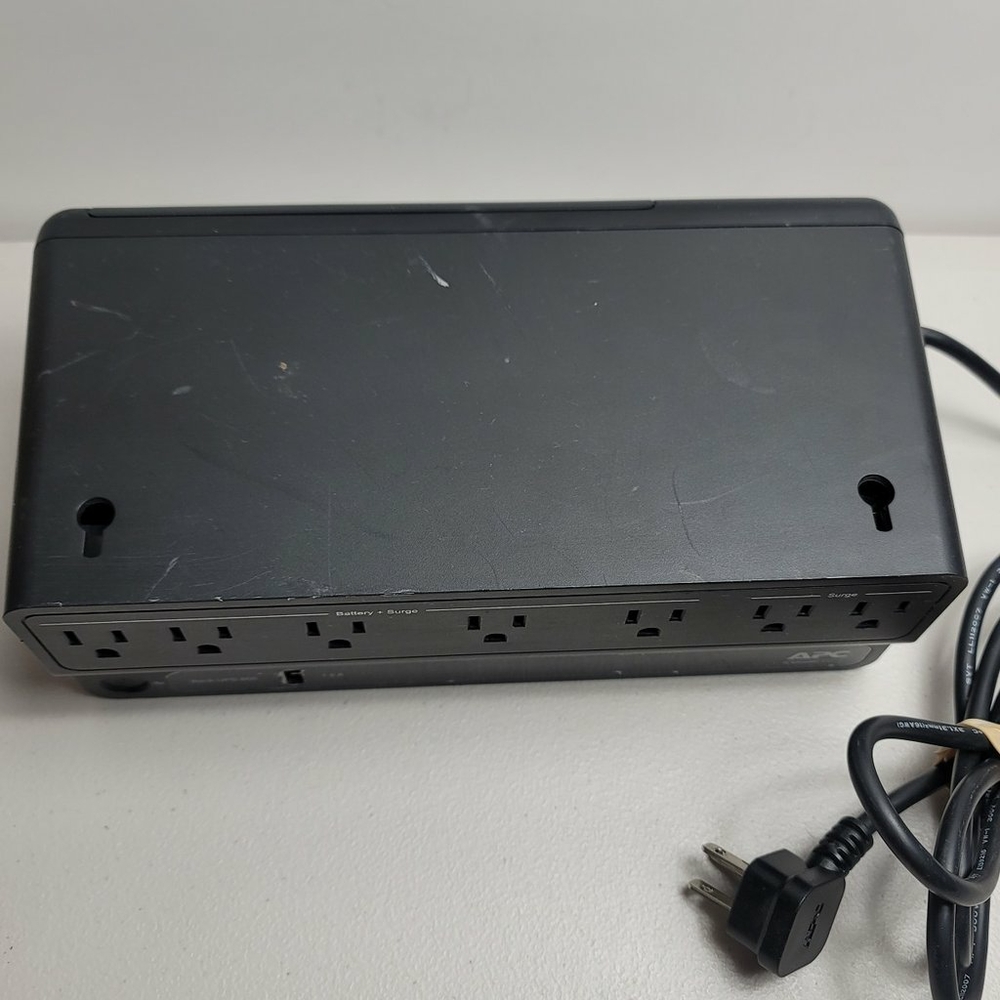 APC BE670M1 675VA 360W 7 Outlet BackUPS Uninterruptible Power Supply UPS Battery - Picture 3 of 6
